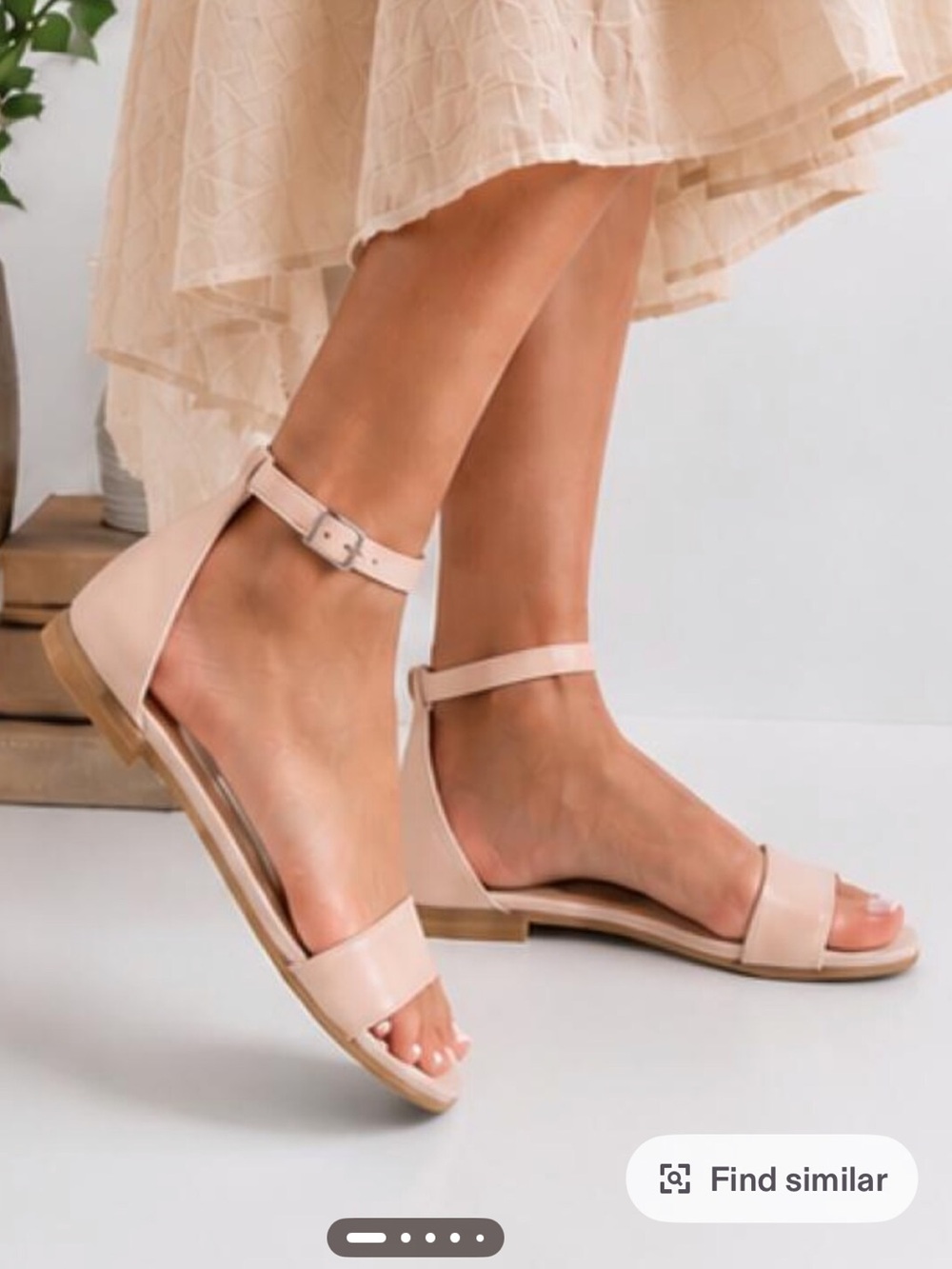 NWOT Women’s Ankle-Strap Flat Sandals***